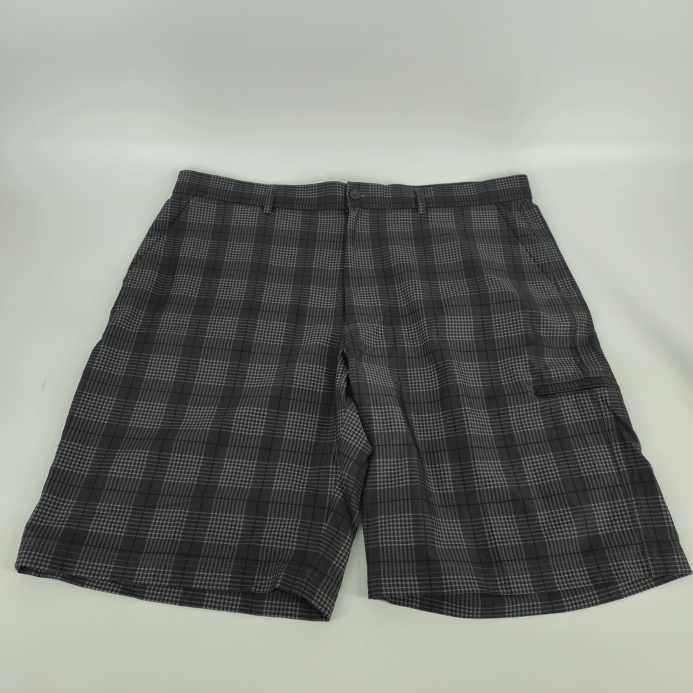 PEBBLE BEACH PERFORMANCE Shorts Men's Size 40 Black Plaid Golf Vacation